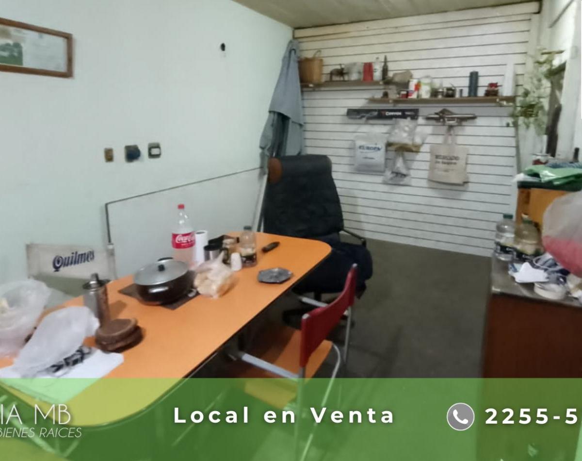 LOCAL COMERCIAL EN VENTA - EN EXCELENTE UBICACION - VILLA GESELL