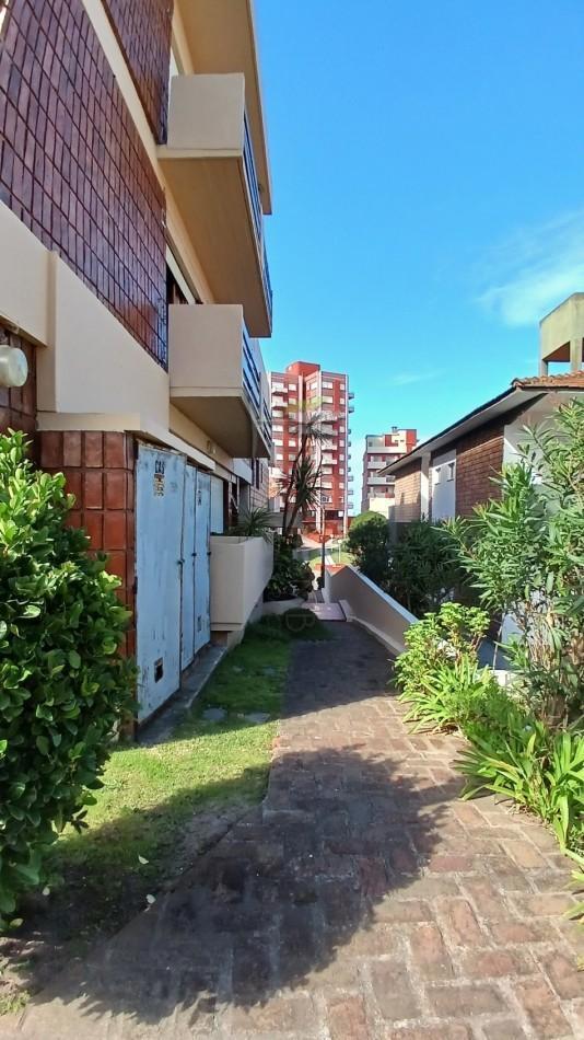 Dpto. en venta - EDIF. "PUNTO Y APARTE" - Av. 1 entre 110 y 111 - Villa Gesell