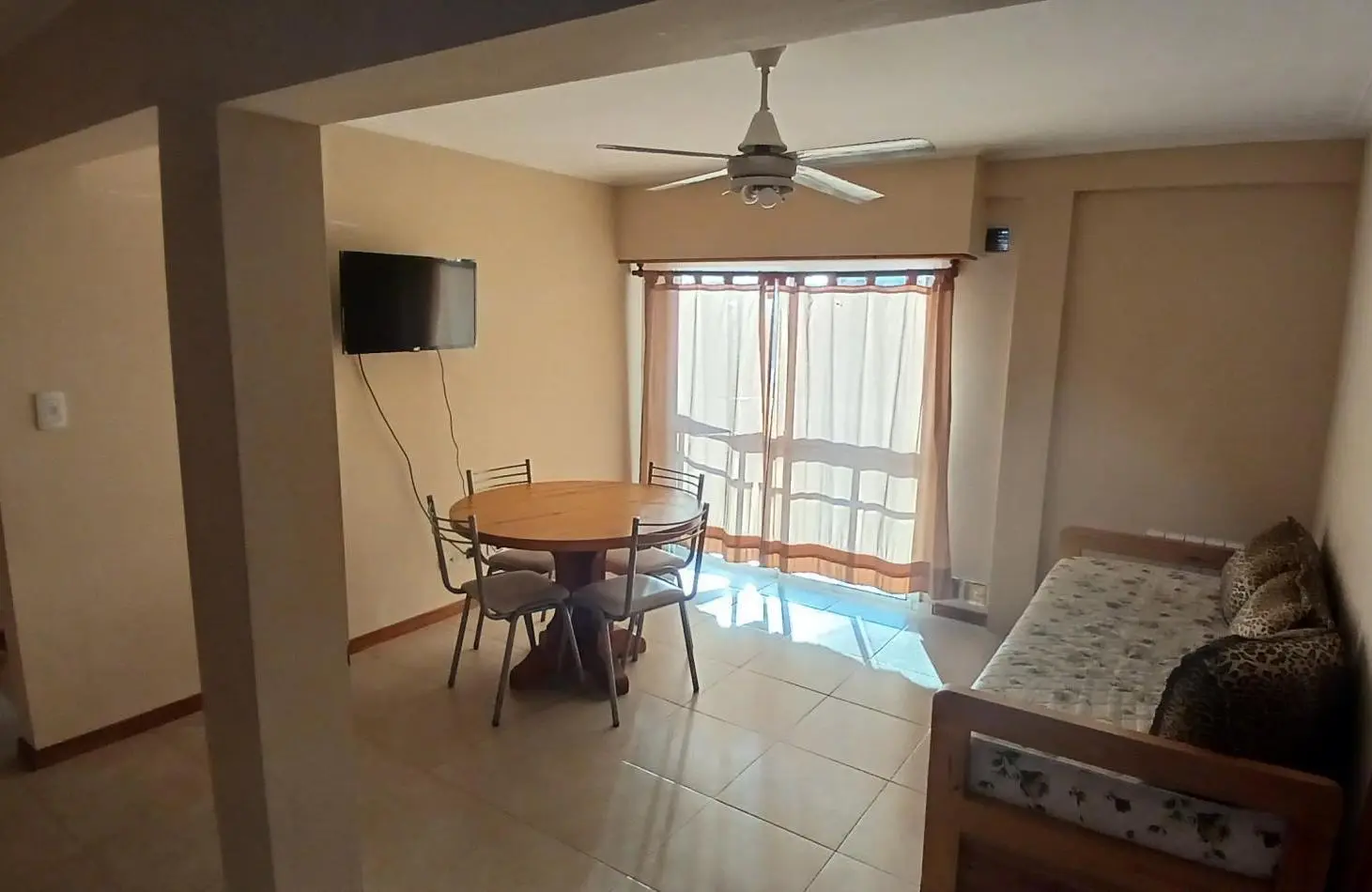 Alquileres anuales "Complejo Luna de Mar" - Av 2 e/108y 109 - Villa Gesell 4