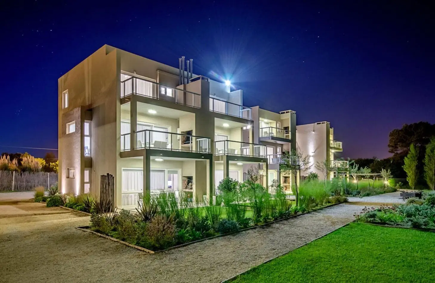 Monoambiente en venta - Complejo ALTOS DE COLONIA - Paseo 172 e/2 y 3 - Colonia Marina 2