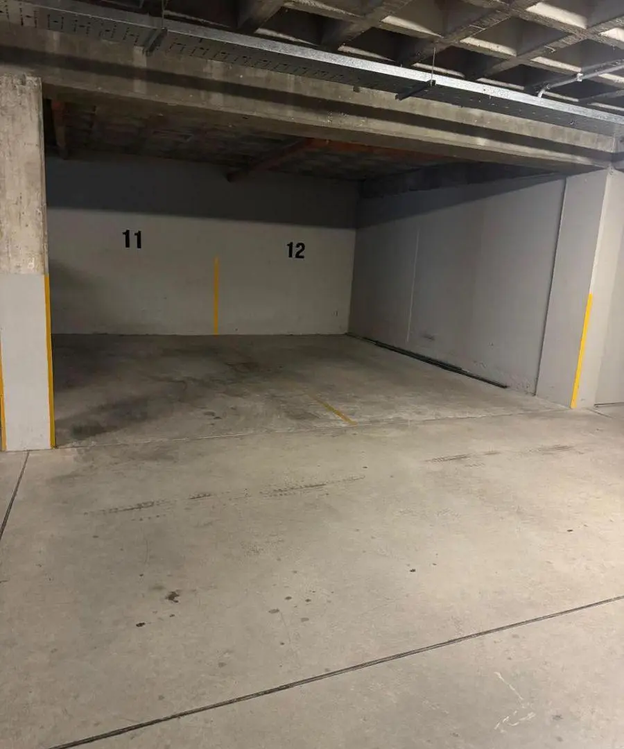 COCHERA CUBIERTA CON GUARDIA 24 HS CONDOMINIO PRIVADO AKERS 4
