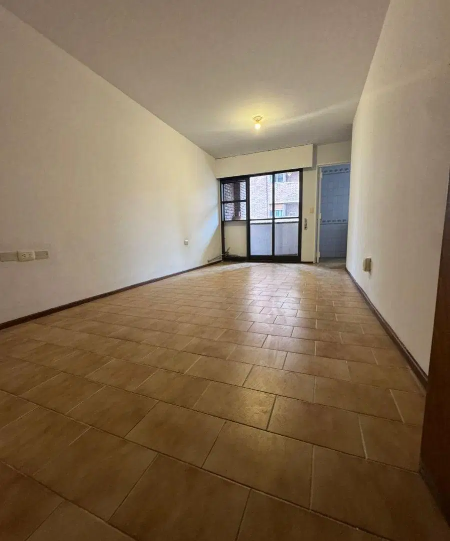 DEPARTAMENTO EN ALQUILER INMEJORABLE UBICACION CON BALCON 5