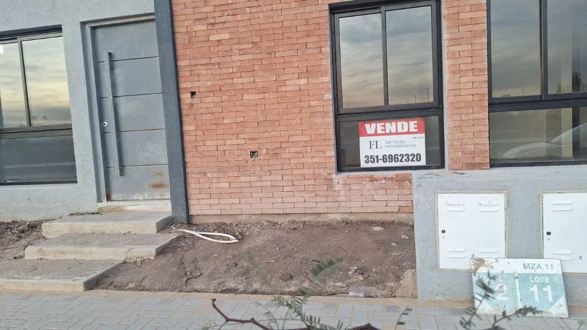 DUPLEX EN VENTA EN RINCONES DE MANANTIALES, 2 DORMITORIOS EN UNA PLANTA. HERMOSA VISTA, A ESTRENAR. 1