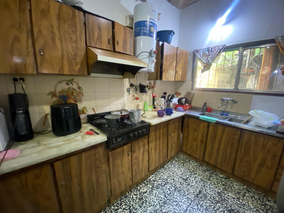 Casa + 2 Departamentos + Local Comercial. Inversión con Alta Rentabilidad 2