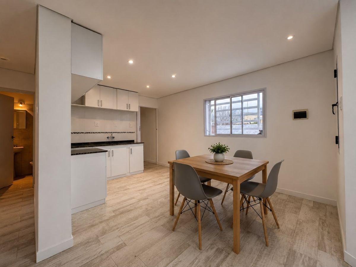 Foto de Se vende Casa 67m2 lote 380- APTA A CREDITO- 5 cuadras de rotonda de la copa por calle sueta, imagen 3