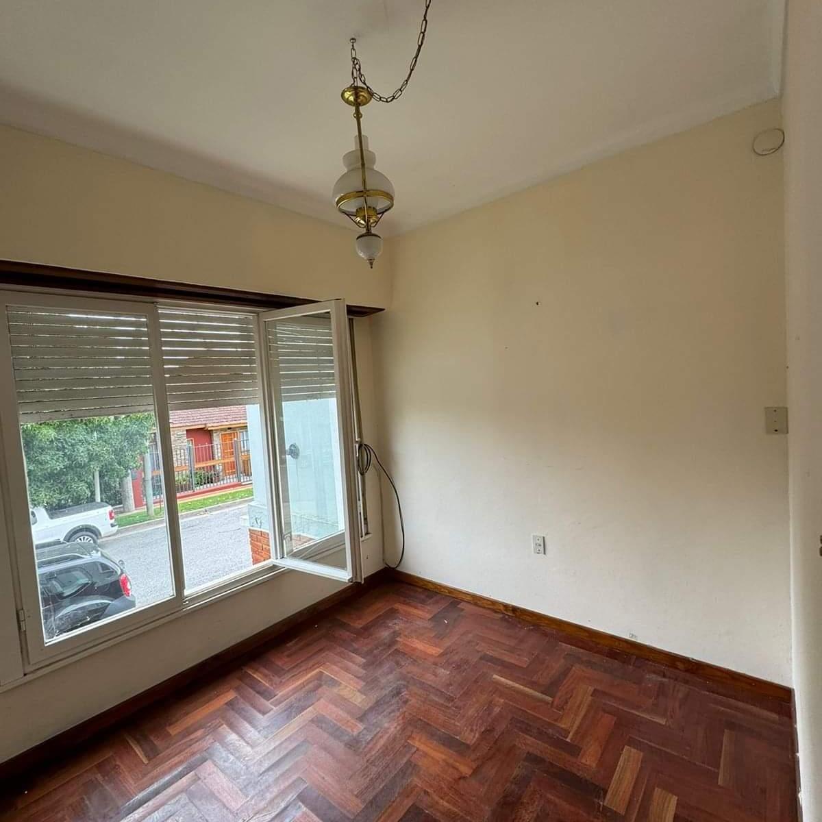 Dos Casas en Una en Barrio Exclusivo, Apta Crédito y Venta Directa 2