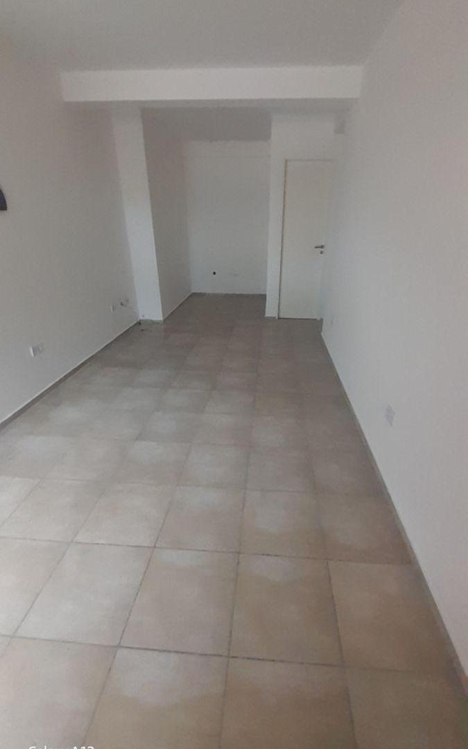 Foto de ALQUILO LOCAL COMERCIAL EN BARRIO GENERAL PAZ!, imagen 3
