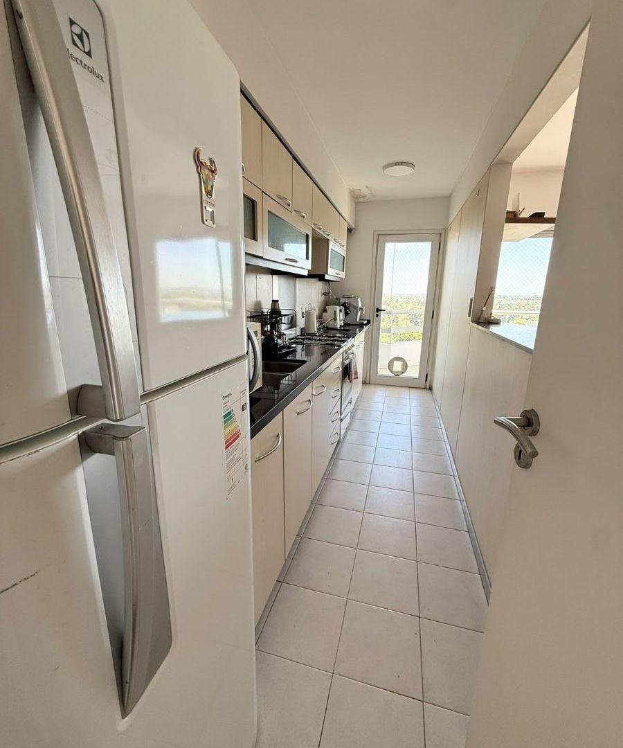 Foto de Hermoso departamento en Torre Jai de 4 amb con balcon y cochera ,full, imagen 2