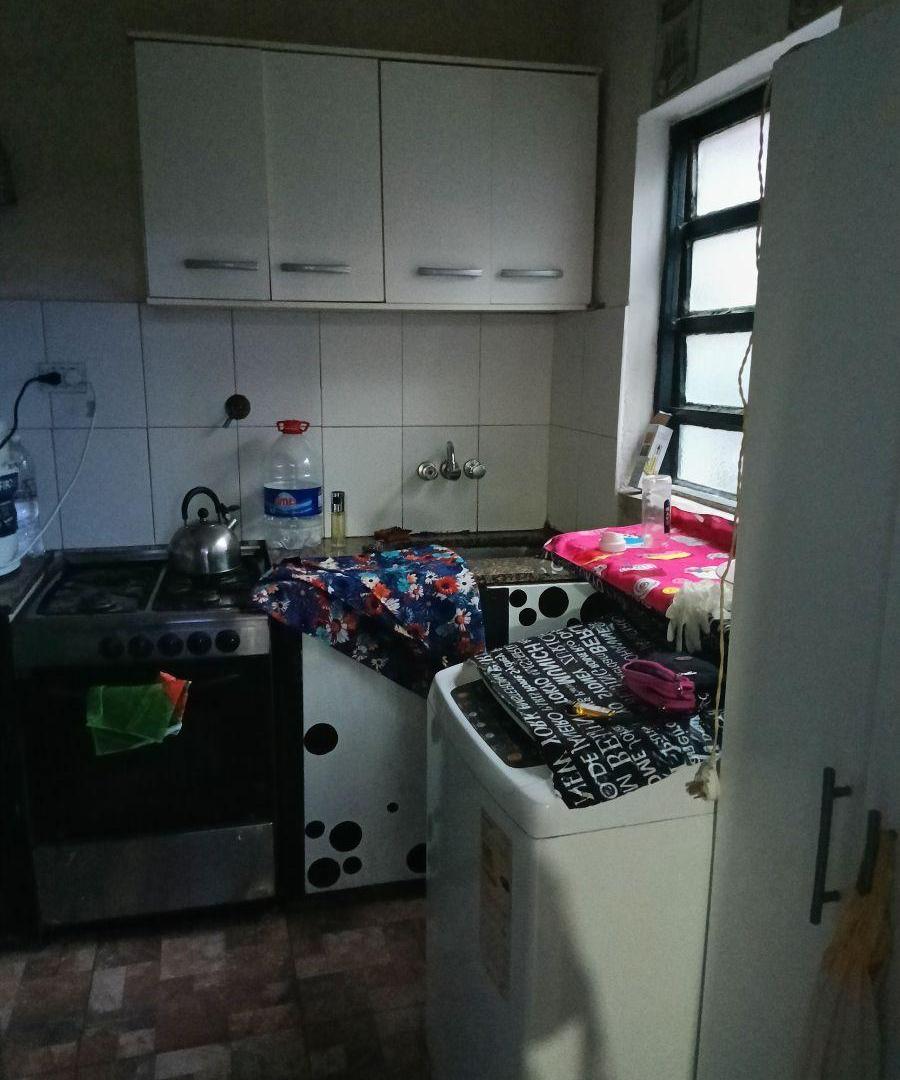 Foto de ALQUILO CUATRO AMBIENTES SENCILLOS. EXCELENTE UBICACIÓN!, imagen 3