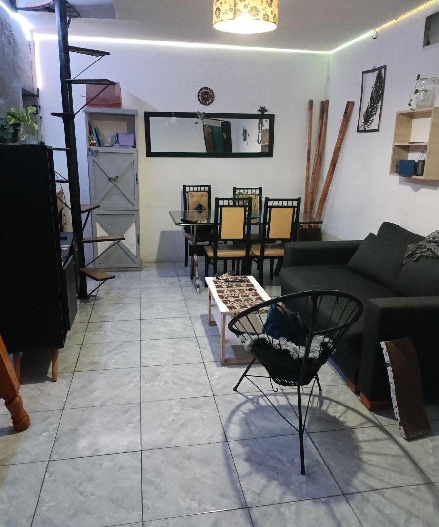 Foto de ALQUILO CUATRO AMBIENTES SENCILLOS. EXCELENTE UBICACIÓN!, imagen 2
