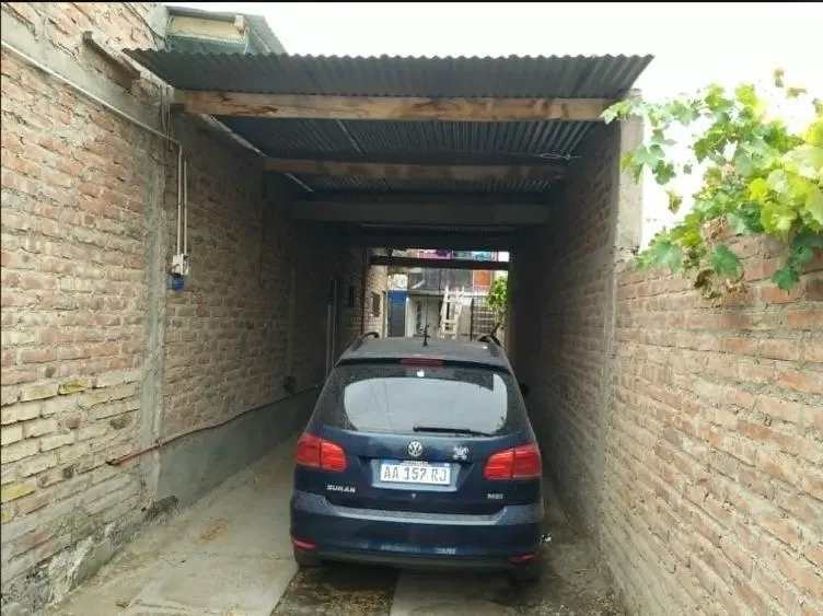 Casa con dos monoambientes Chañar 2