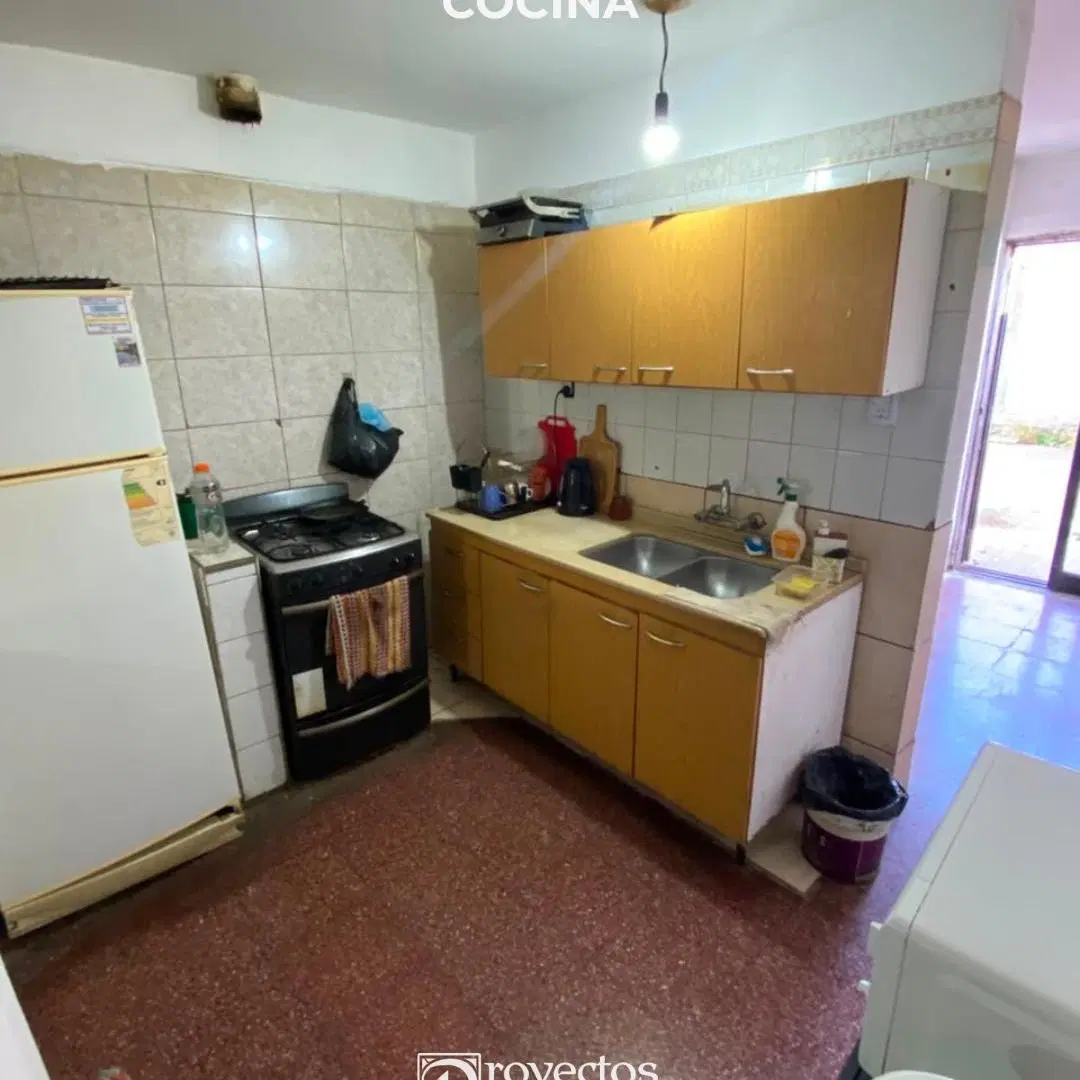 VENTA de CASA BºMarcelo T. de Alvear calle Miguel Cané Nº3109 5