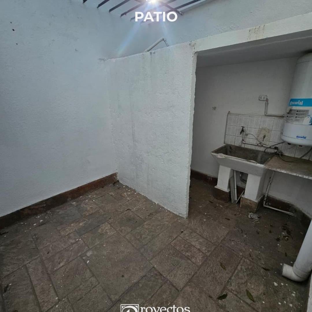 Foto de CASA en ALQUILER B MARIANO FRAGUEIRO PJE C de los SANTOS 770, imagen 3