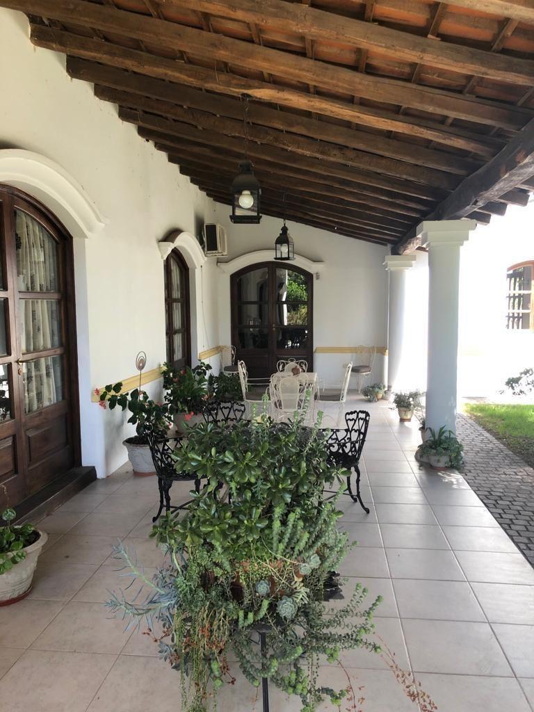 Casa en Venta 4 Habitaciones Barrio Privado Rincon de Chacra 5