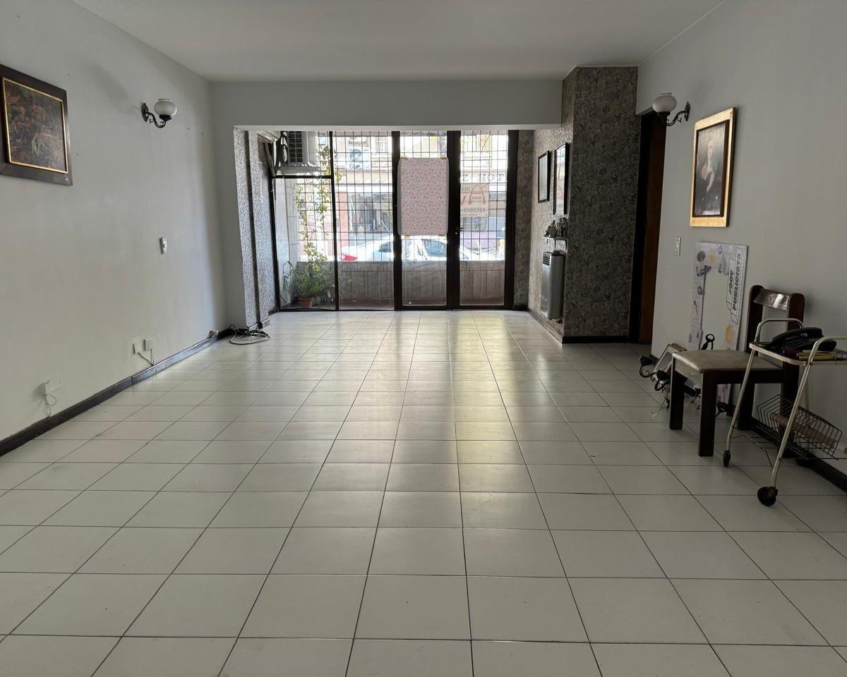 Departamento en Venta 3/4 Habitaciones Calle Rivadavia Esqui 3