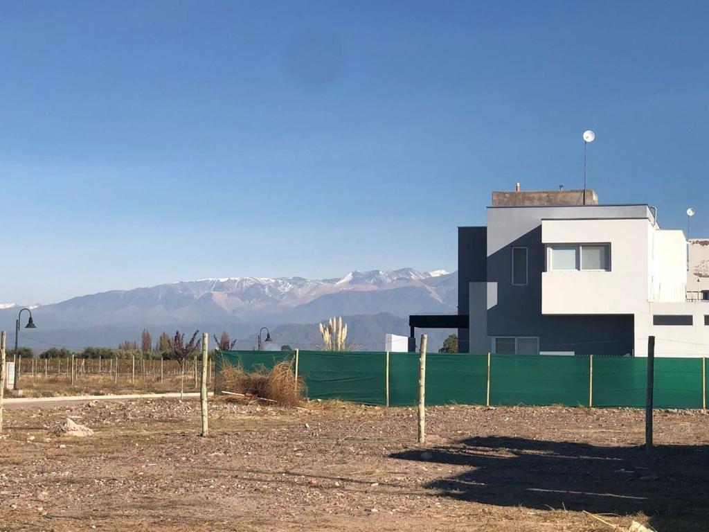 Lote. | Azcuénaga Al 1000 5