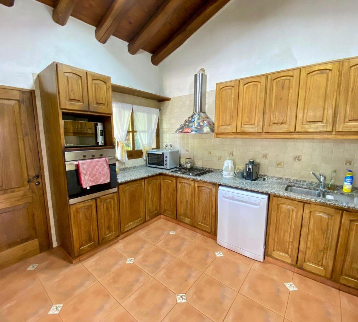 Casa 4 dormitorios. | PALMA al 200