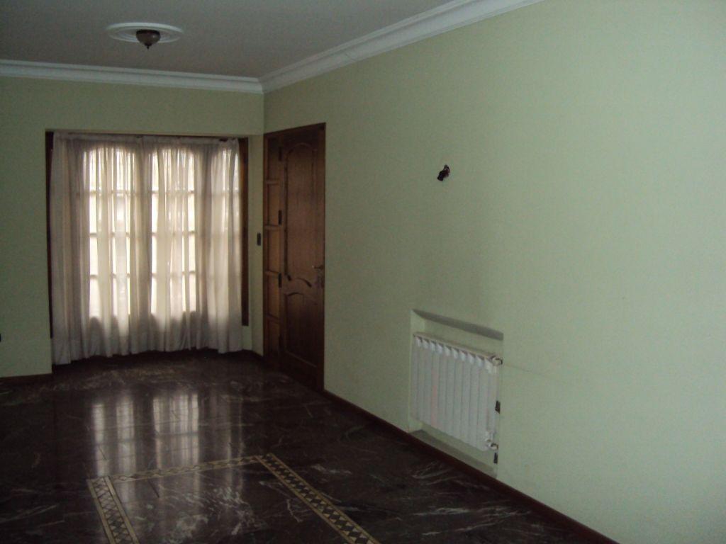 Casa 4 Dorm.. | Yatay Al 3800 3