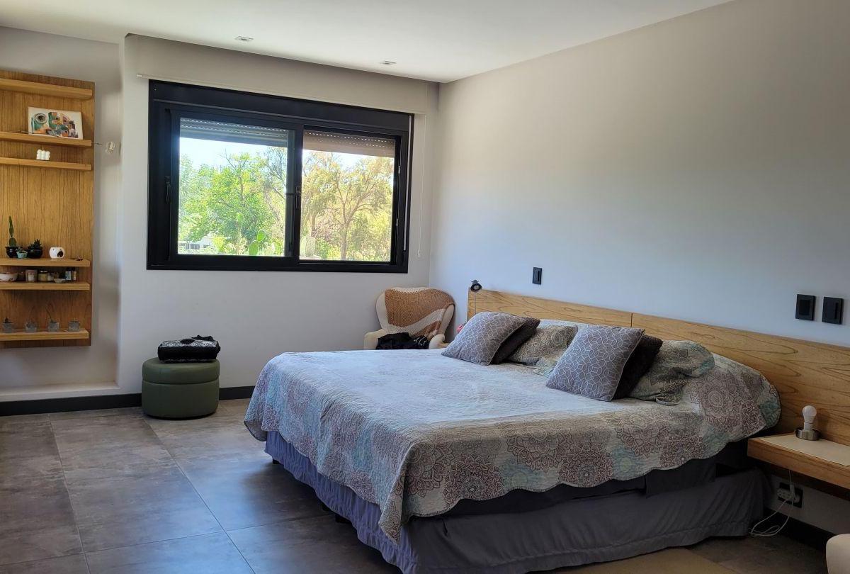 Casa 4 Dorm.. | Larrea Al 900 4