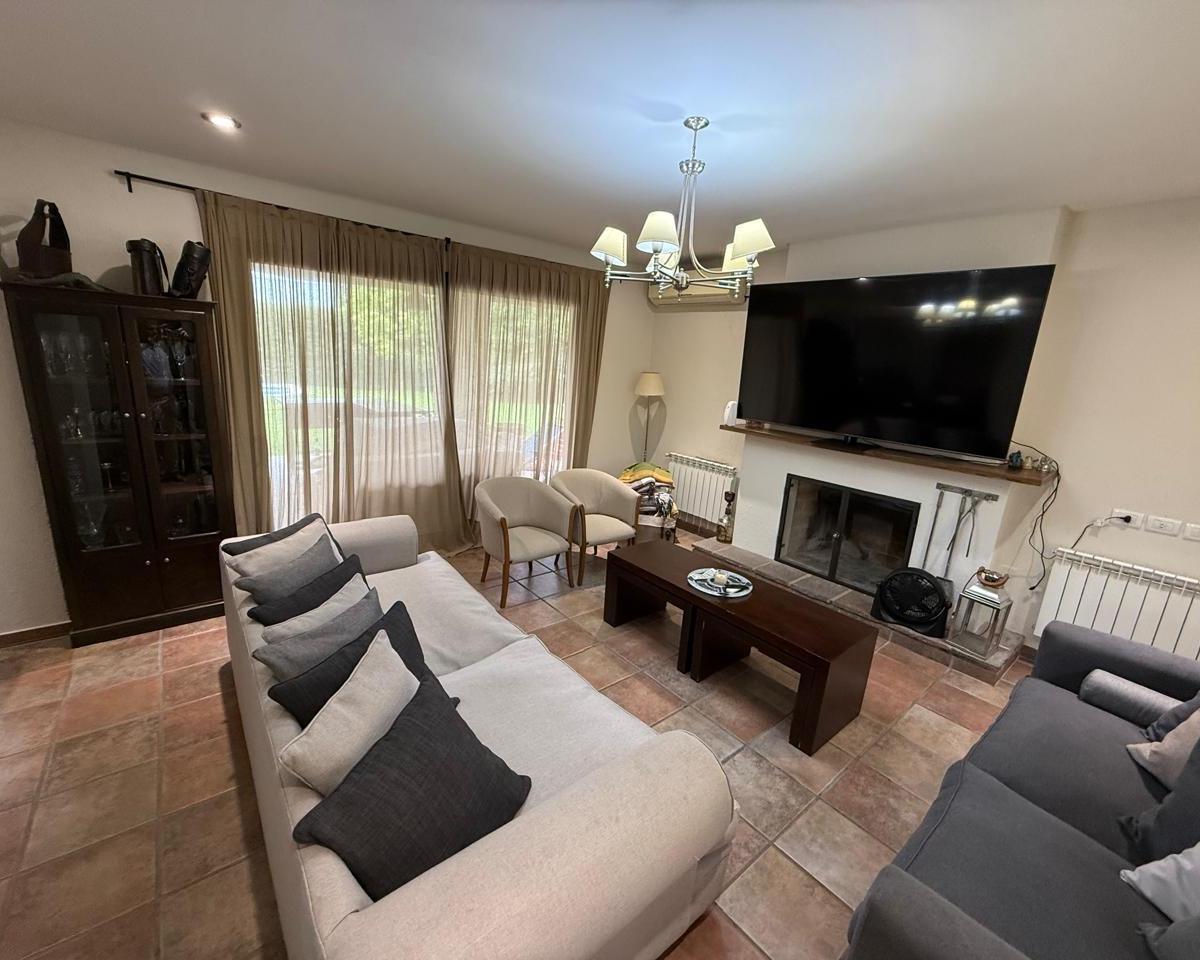 Casa en Venta 4 Habitaciones Barrio Privado Viamonte, Chacras de Coria. 5