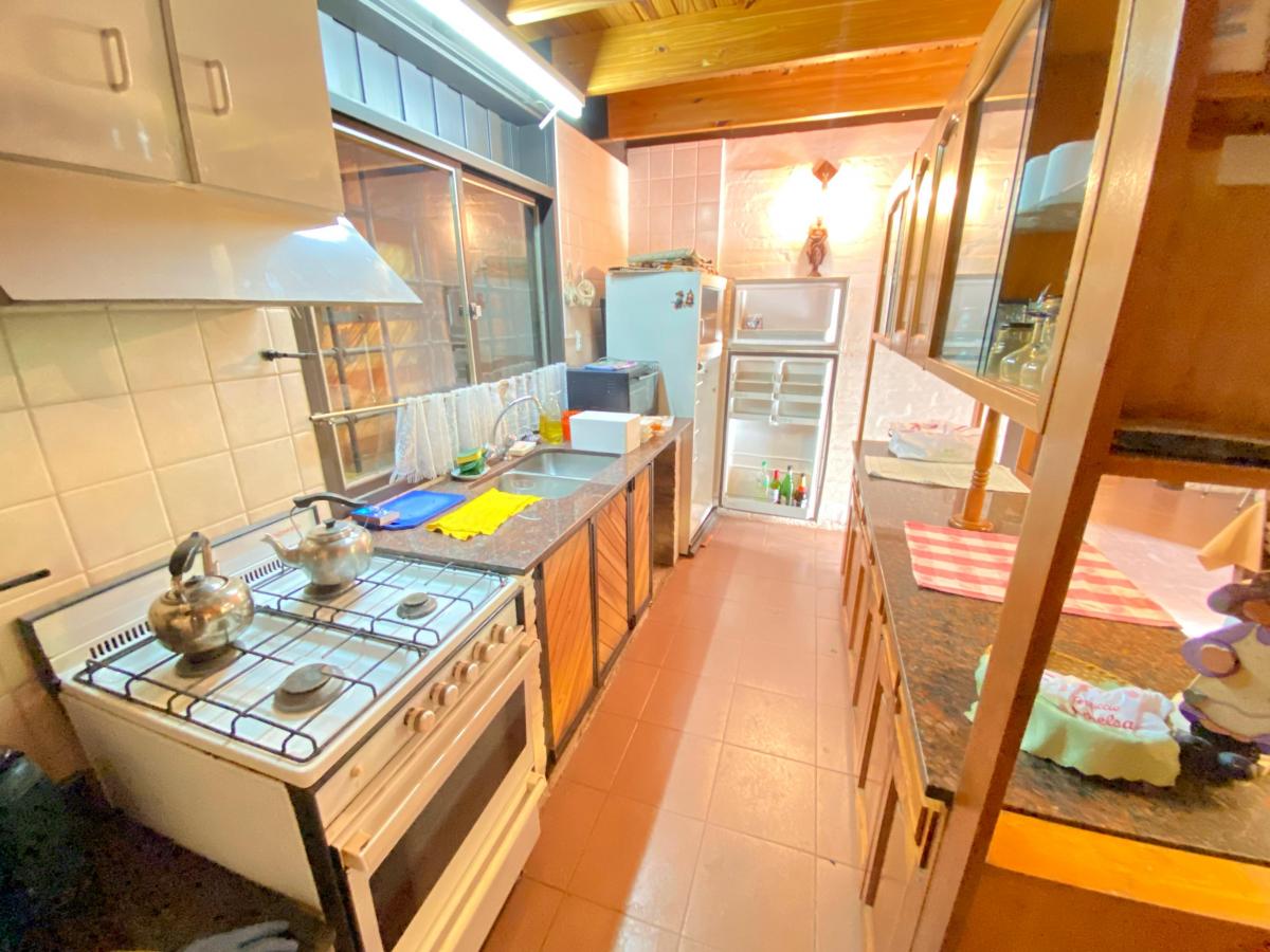 Venta Casa con Gran Parque en Lujan de Cuyo 5