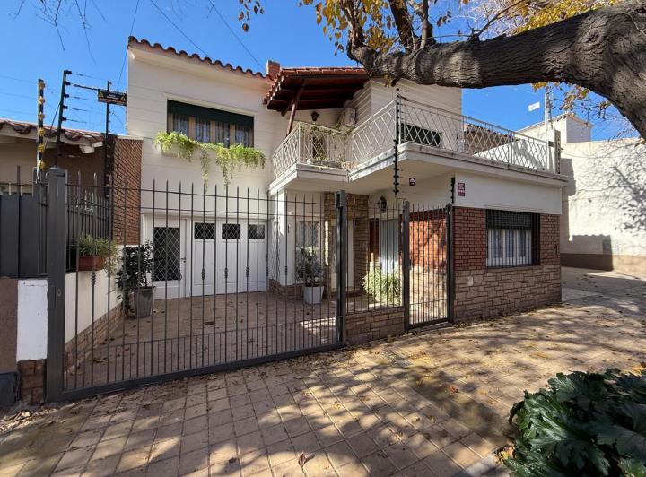 Casa en Venta en Capital, Mendoza. 3