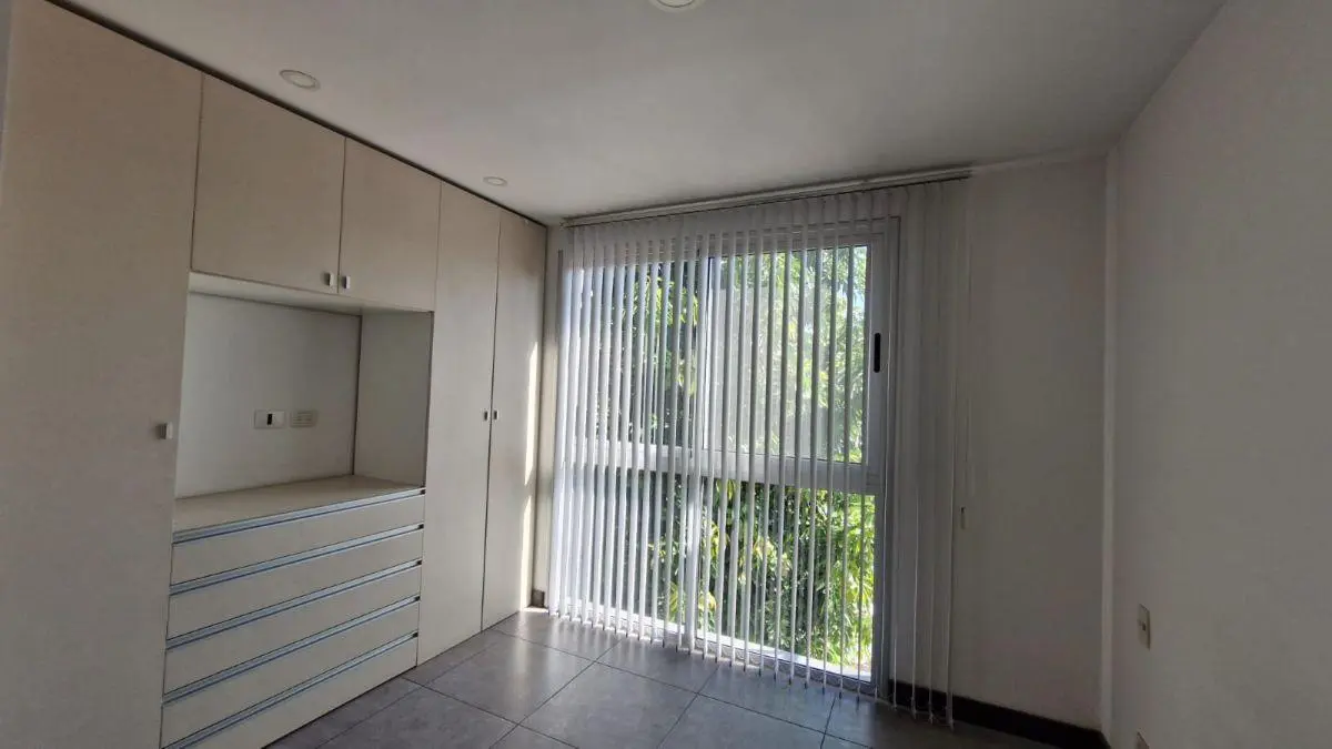 VENTA DEPARTAMENTO DE 1 DORMITORIO CON COCHERA EN BARRIO BOMBAL, MENDOZA 2