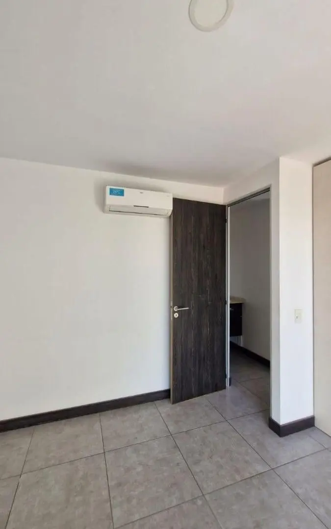 VENTA DEPARTAMENTO DE 1 DORMITORIO CON COCHERA EN BARRIO BOMBAL, MENDOZA 3