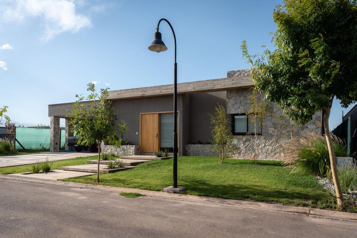 Venta Casa EXCEPCIONAL 3 habitaciones en Luján de Cuyo