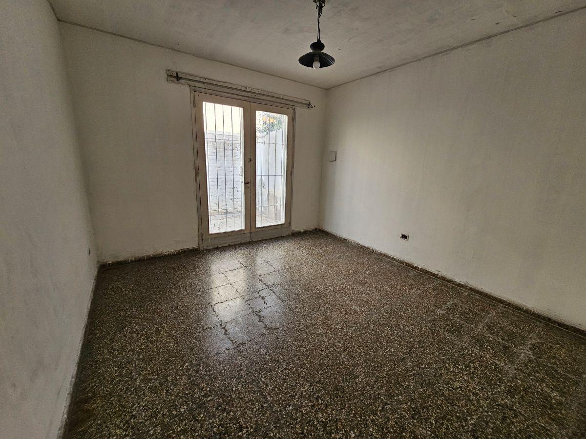 Foto de Venta casa esquina a reciclar 5 habitaciones, Guaymallen – Mendoza, imagen 4