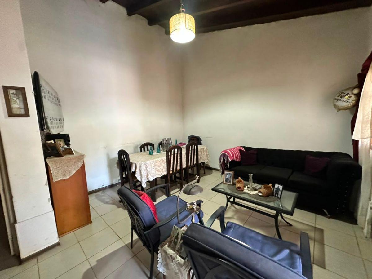 Foto de CASA EN VENTA -3 HABITACIONES-SEXTA SECCION- CIUDAD DE MENDOZA, imagen 1