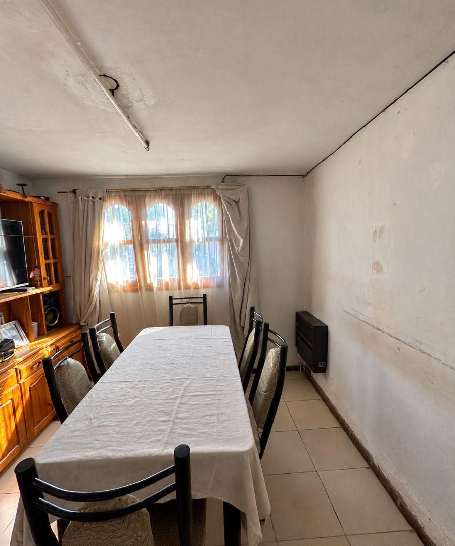 Foto de CASA EN VENTA -3 HABITACIONES-SEXTA SECCION- CIUDAD DE MENDOZA, imagen 2