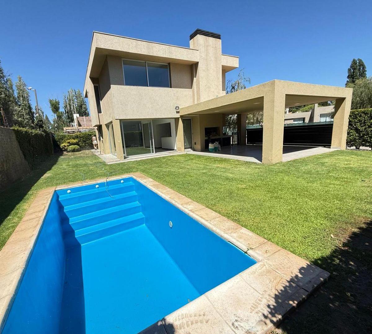 Foto de CASA MODERNA EN ALQUILER 3 HABITACIONES, BARRIO PRIVADO DARRAGUEIRA, imagen 3