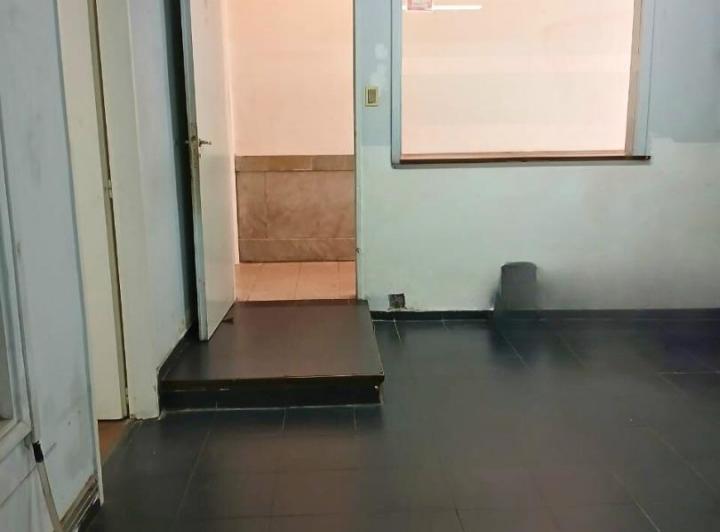 Excepcional Local Comercial con Oficinas - 5 amb + Depósito 5
