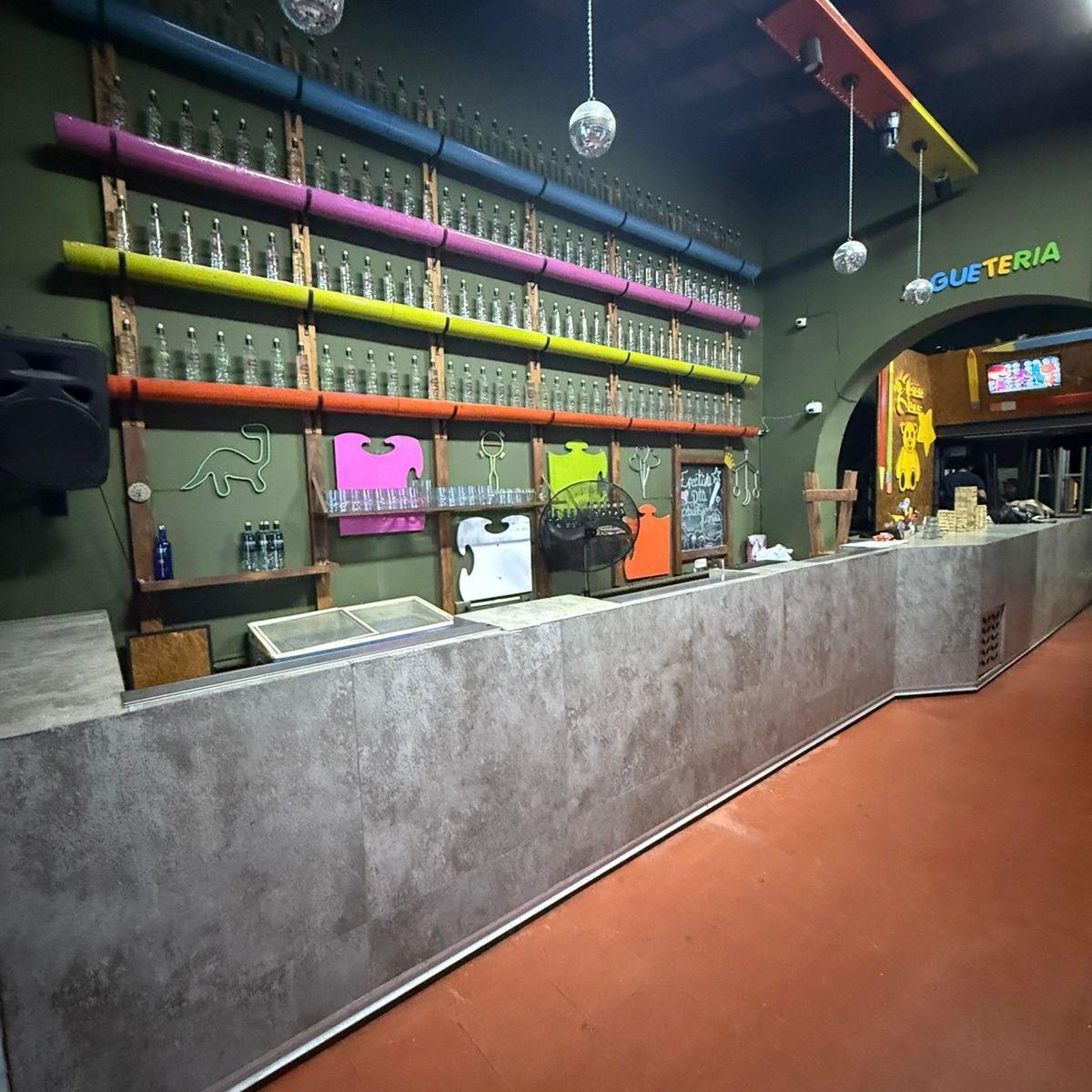 Venta / Alquiler Local Comercial Calle Cordoba 4
