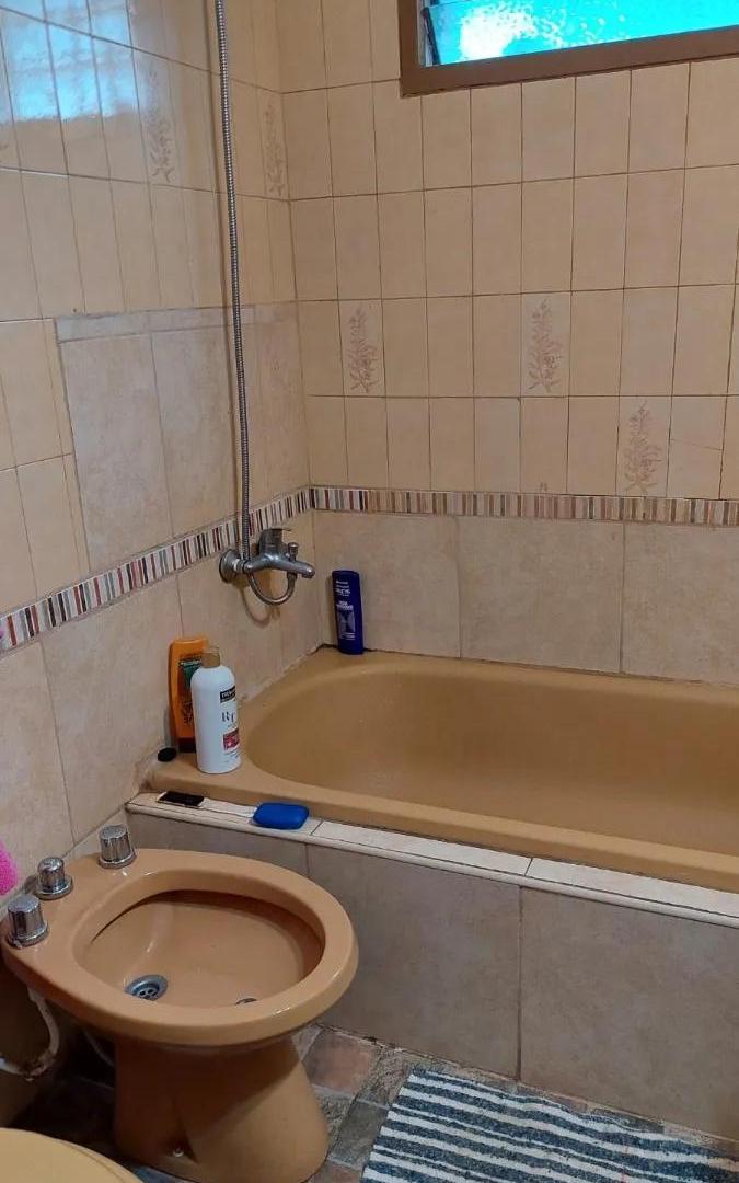 Foto de Venta Casa Villa Luzuriaga 5 Amb.c/patio Y Cochera ., imagen 5