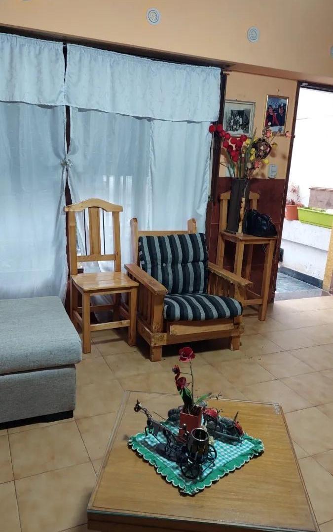 Foto de Venta Casa Villa Luzuriaga 5 Amb.c/patio Y Cochera ., imagen 1
