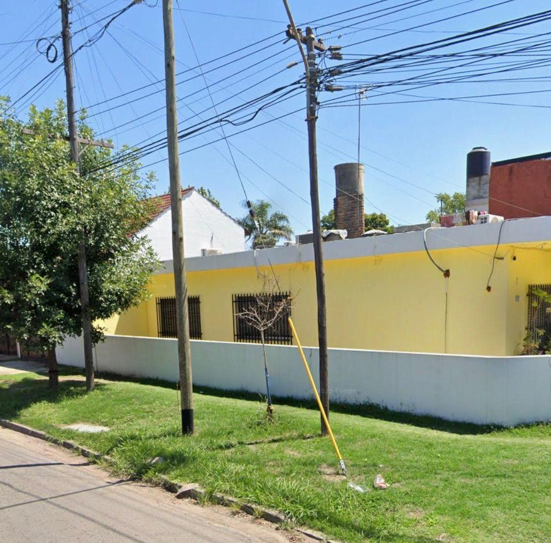 Foto de ALQUILER CASA 5 AMBIENTES EN ESQUINA, imagen 1