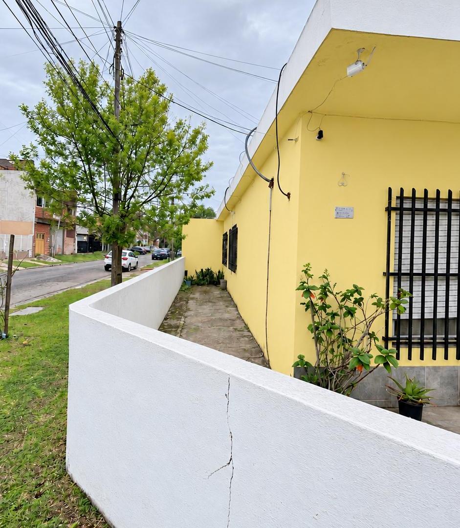 Foto de INCREÍBLE CASA EN VENTA MUY BUEN PRECIO ! En esquina Apto crédito, imagen 5