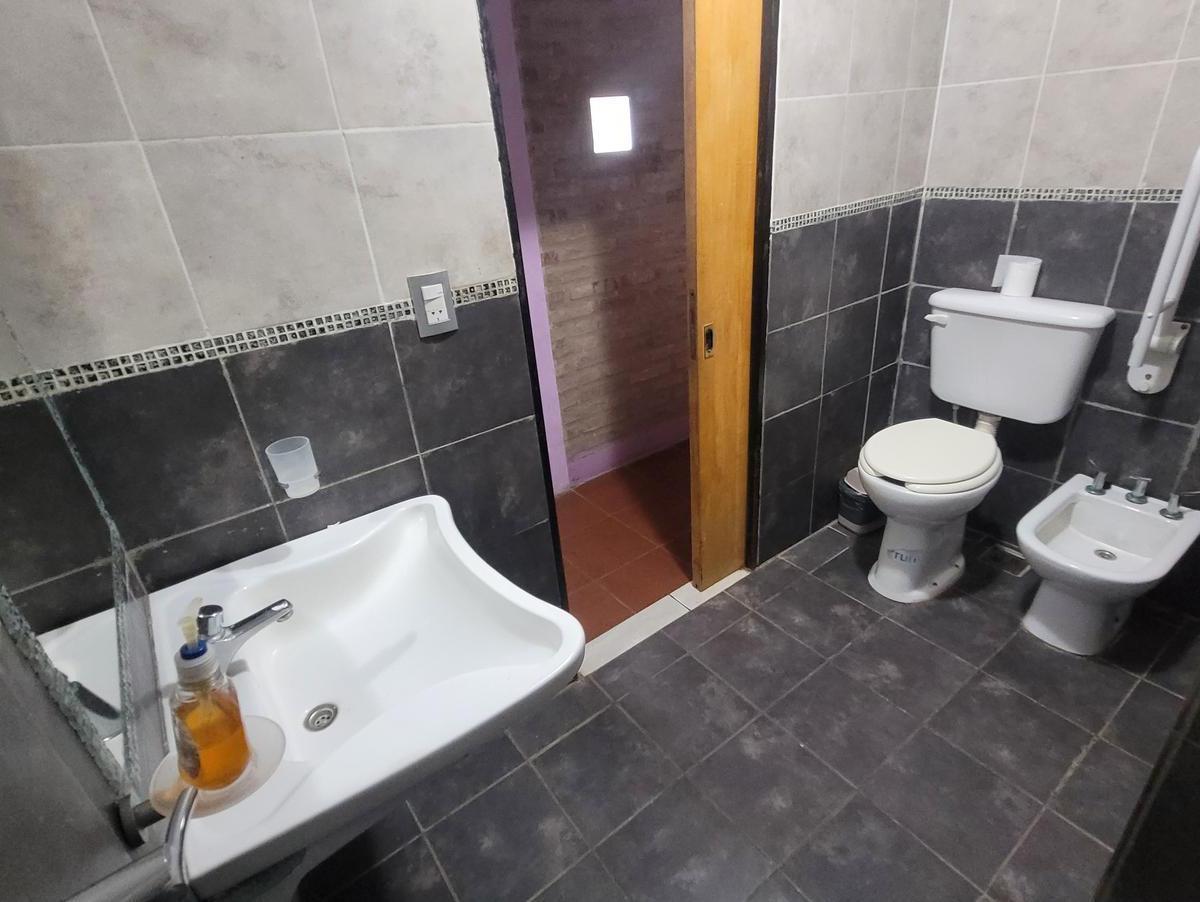 Venta - Complejo de Cabañas con Amenities + Vivienda 5