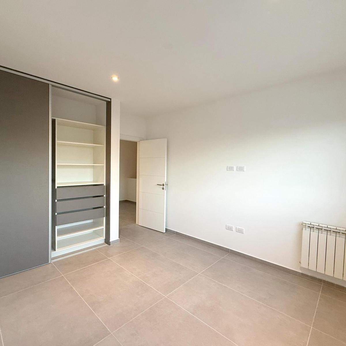 Venta Duplex de Categoria Chacra del Norte 2 4