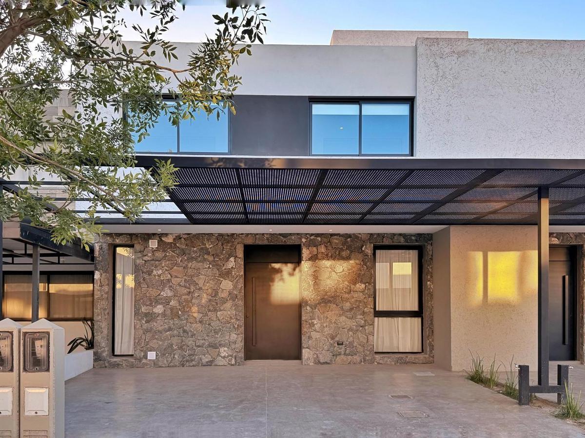 Venta Duplex de Categoria Chacra del Norte 2 5
