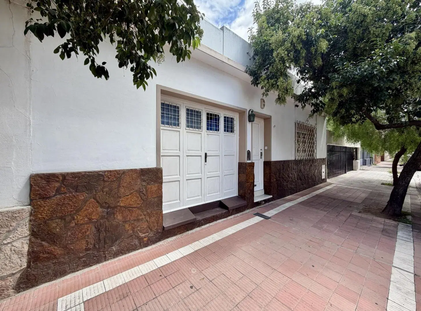Casa 2 dormitorios Altos de General Paz 5