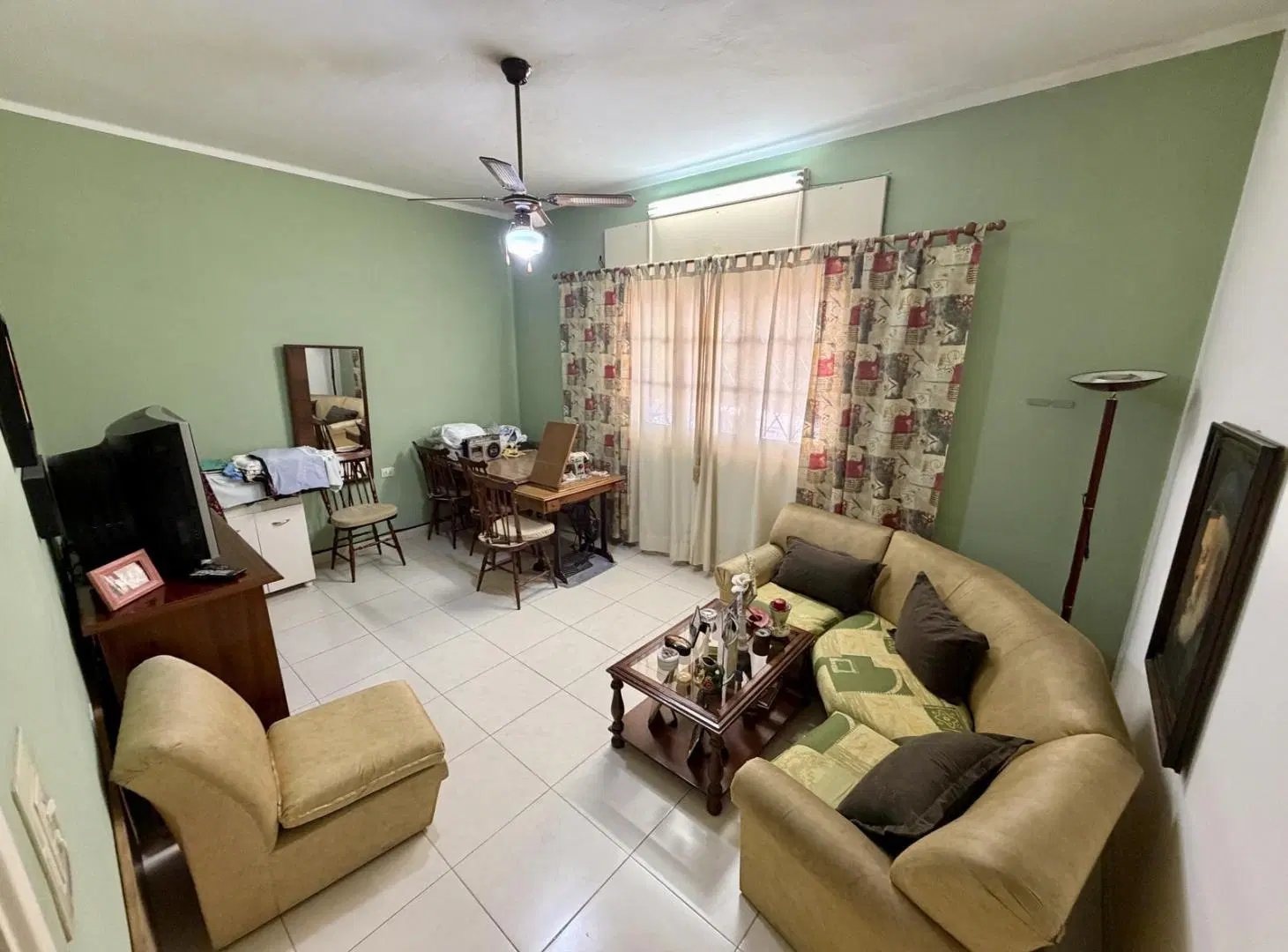 Casa 2 dormitorios Altos de General Paz 1