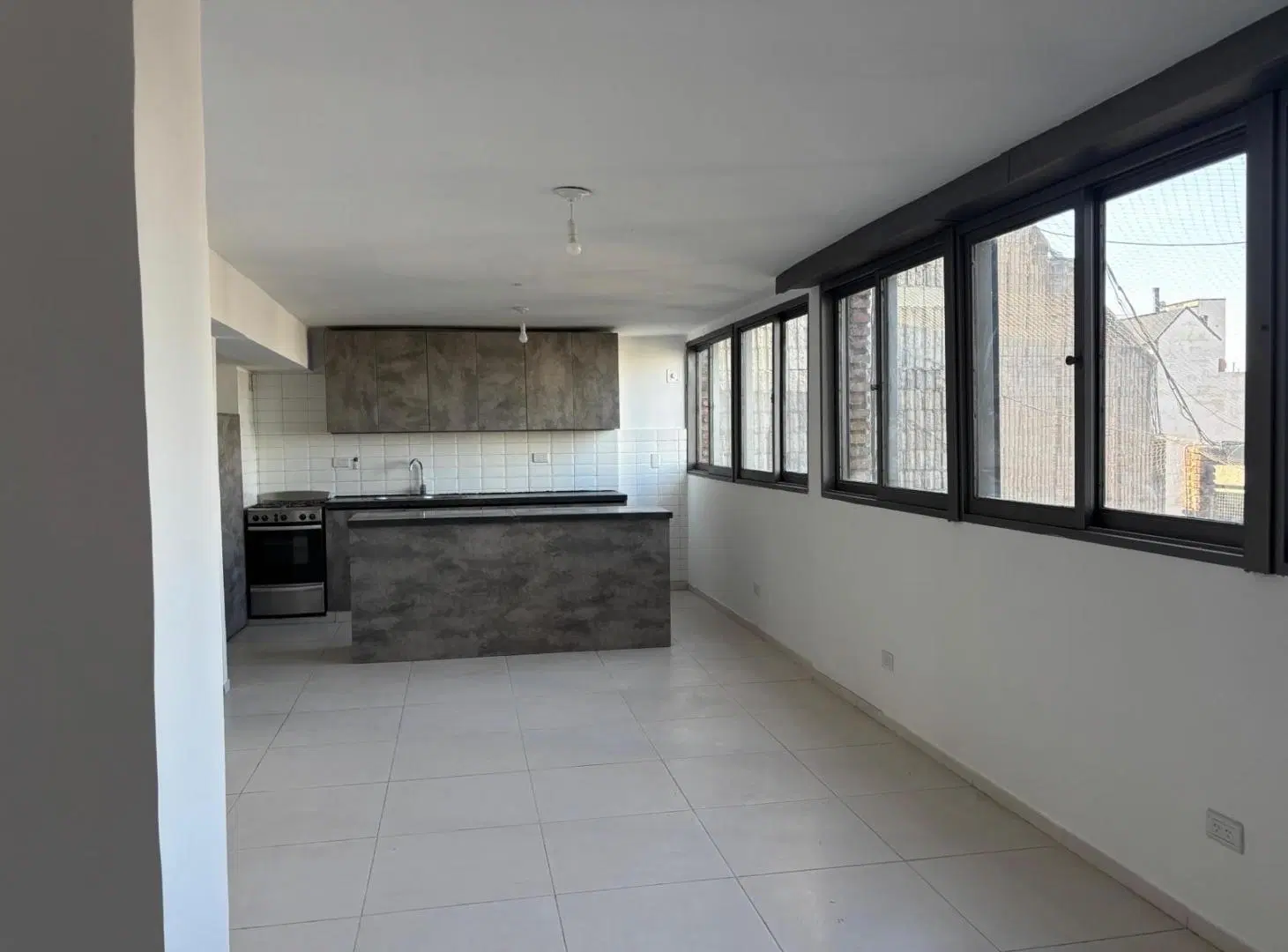 Departamento de 4 Dormitorios con Cochera – APTO CRÉDITO 3