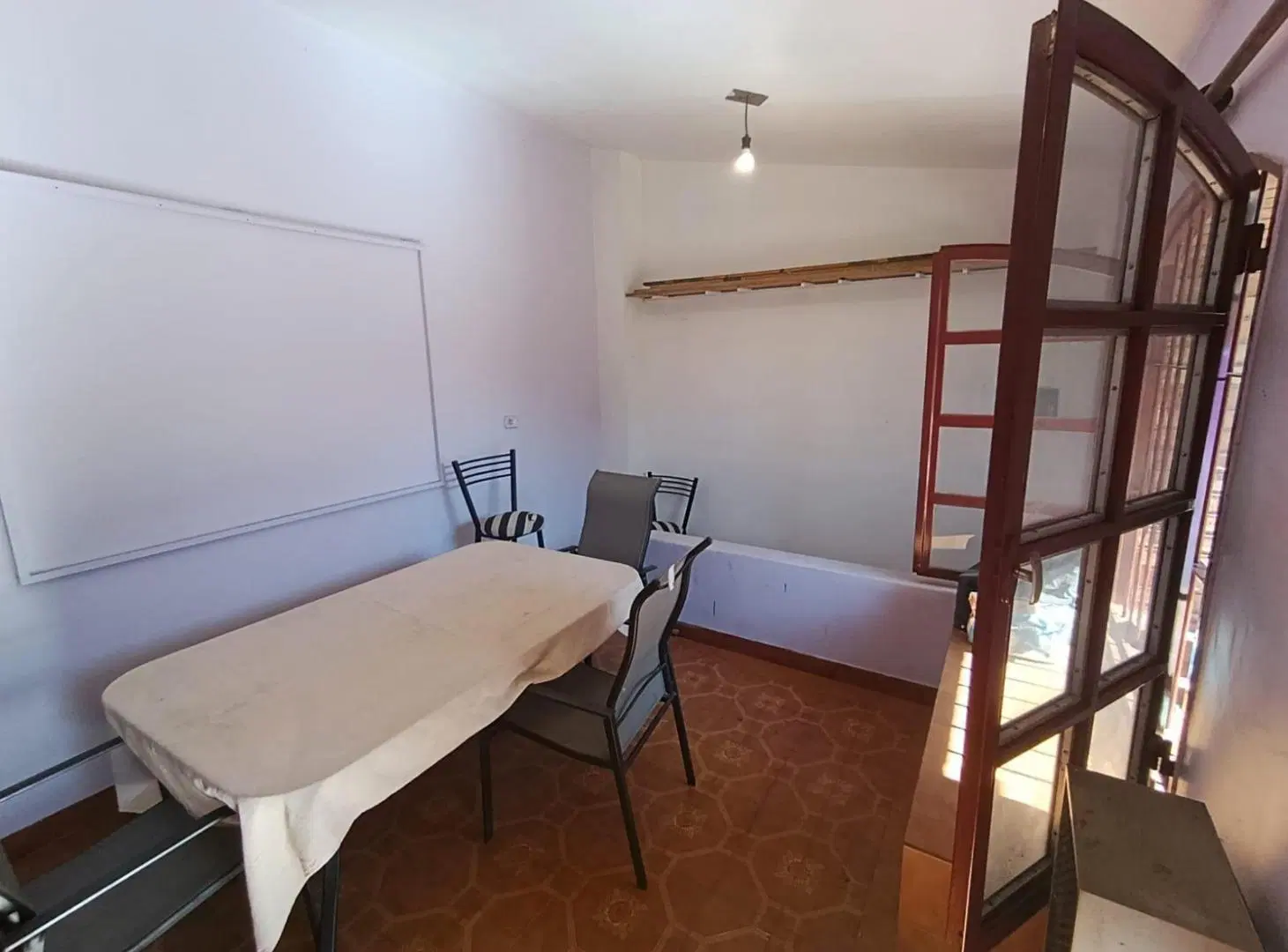 VENTA CASA 4 DORMITORIOS - VILLA CABRERA- GRAN TERRENO 4