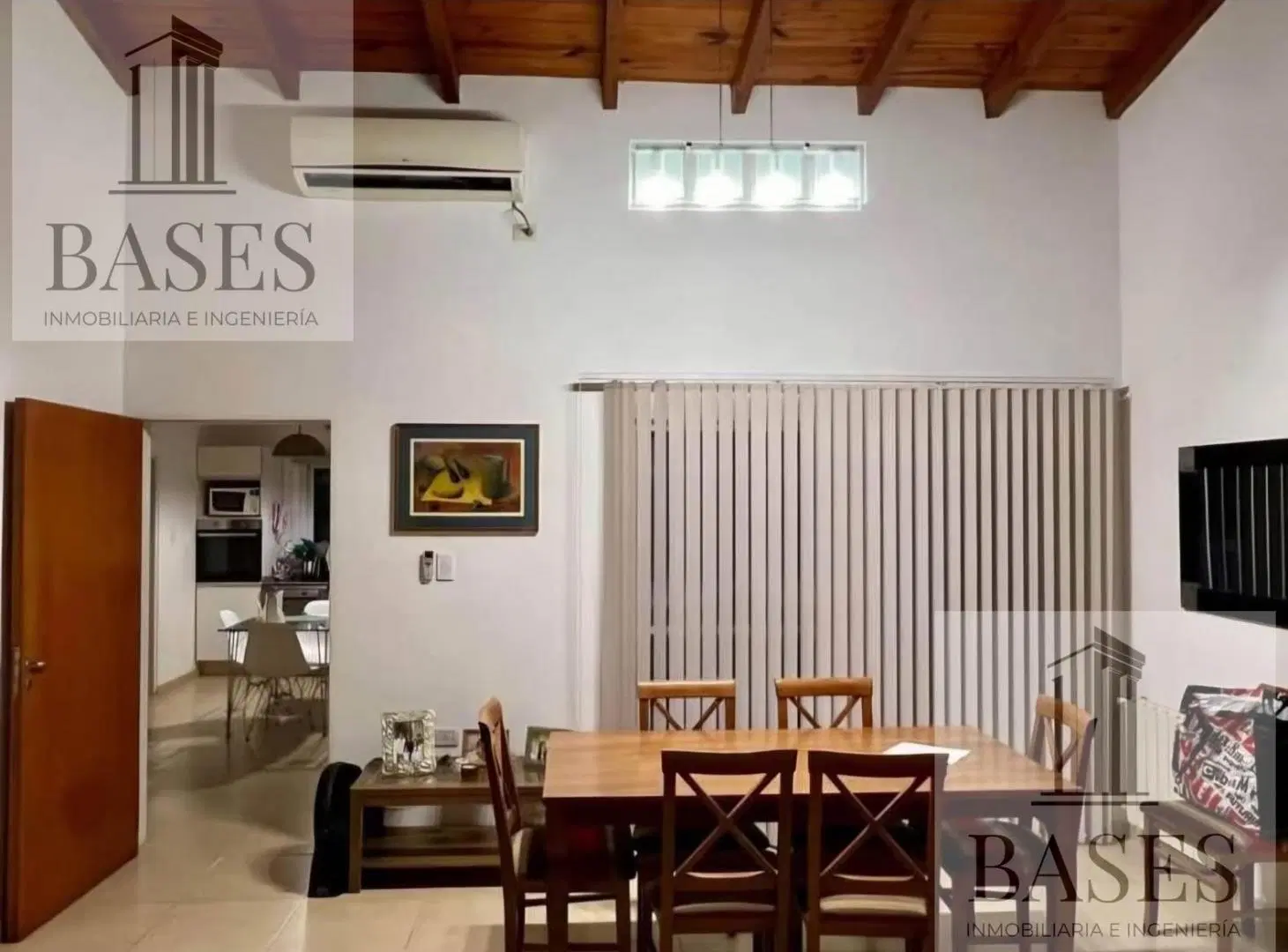 Se vende propiedad en Zona Valle Escondido en una sola planta de 3 dormitorios 5
