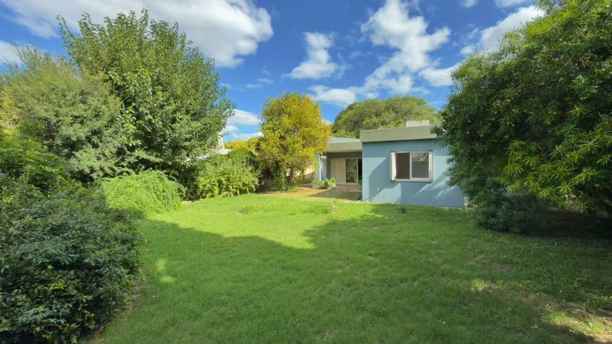 VENTA CASA 3 DORMITORIOS - ALTO ALBERDI - APTO CRÉDITO - PATIO GRANDE 1