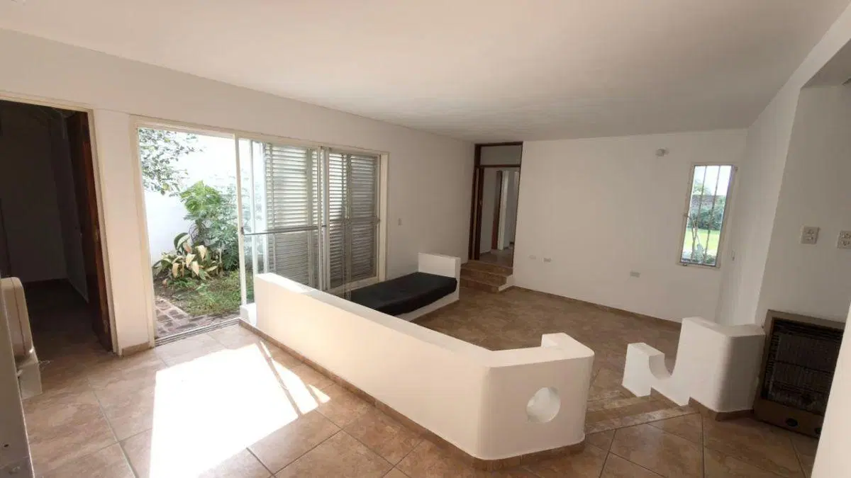 VENTA CASA 3 DORMITORIOS - ALTO ALBERDI - APTO CRÉDITO - PATIO GRANDE 3