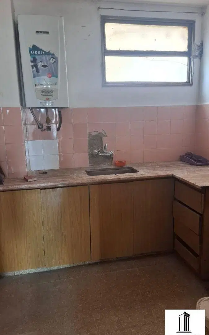 Venta Departamento 2 Dorm. C Balcon Barrio Alberdi 5